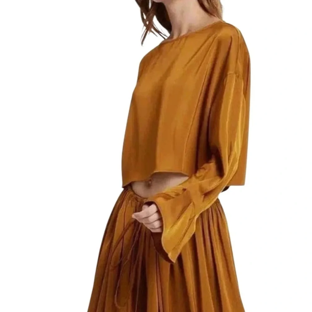 NAP‎ lounge Wear Free Flowing Cropped Top Pleated Sleeve in Warm Amber